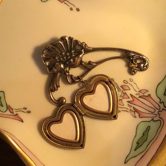 ✨Vintage Pididdly Links✨ Locket Pin - Picture 3 of 3